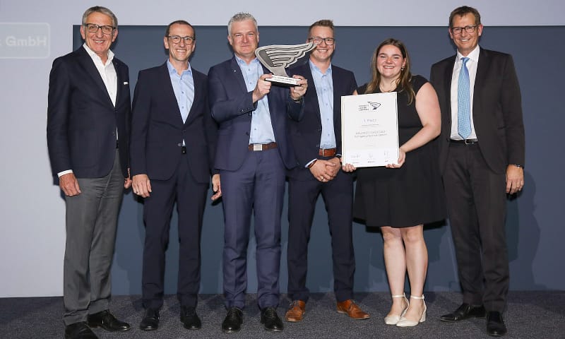 Das Team von HELDECO nahm den Preis in der Helmut-List-Halle in Graz entgegen. (Foto: Austria’s Leading Company)